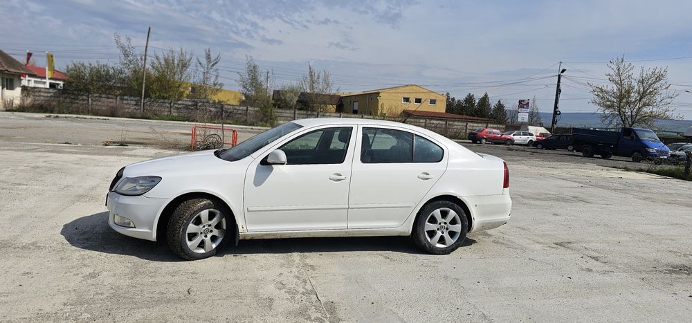 Vând skoda octavia 2 2010 facelift