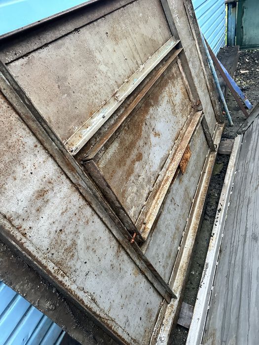 Ворота гаражные, в рабочем поселке