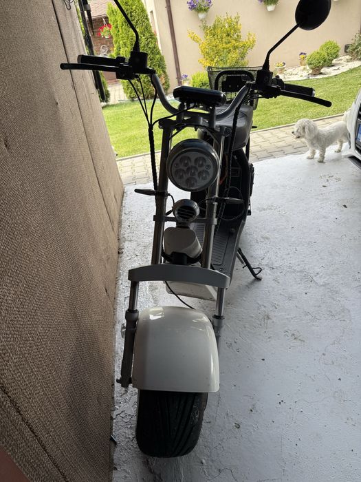 Vand scuter electric