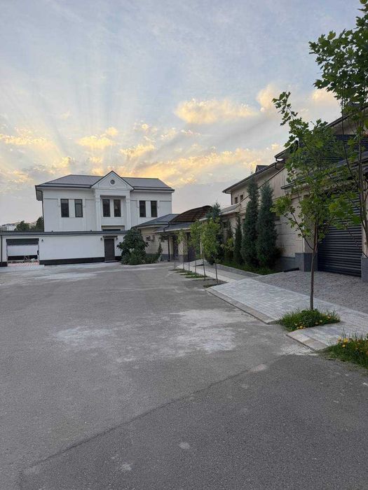 Продаётся просторный дом в Sayram Village ориентир — школа Дипломатии