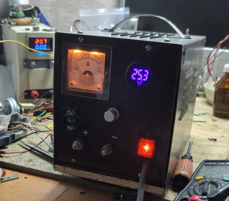 Зарядное устройство продам