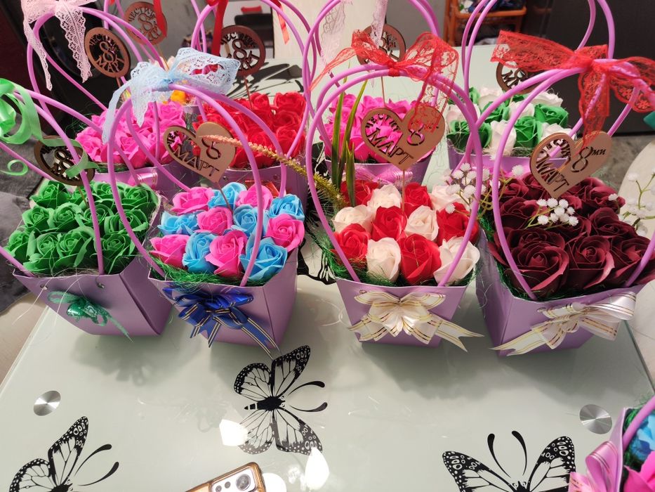 Подарете красота, която не увяхва –
с нежни цветя, които радват и вдъх