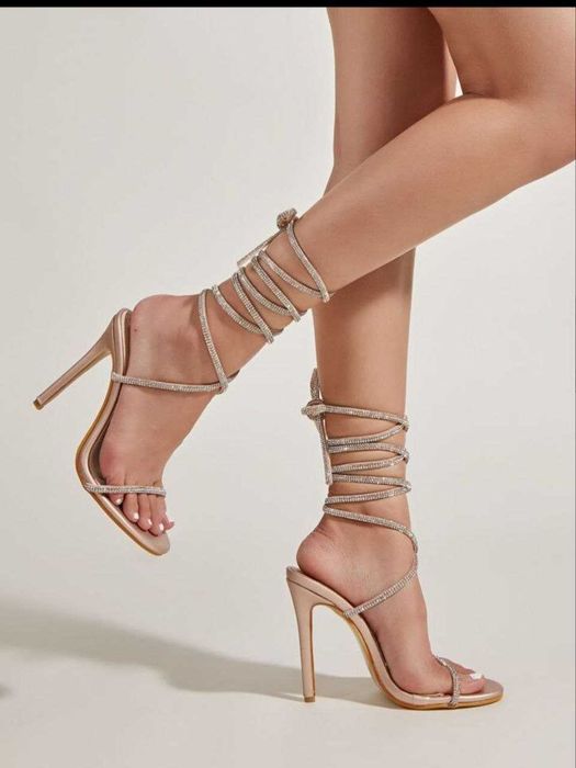 Сандали на висок ток, цвят шампанско