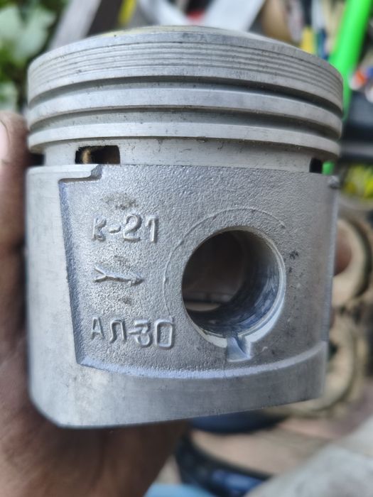 412 москвич поршня, вкладыши шатунные и коренные 0,25