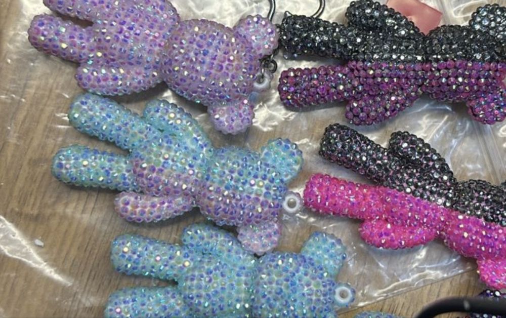 Продам мишек статуэтки и брелки