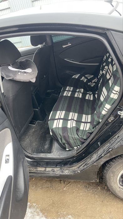 Машина hyundai accent