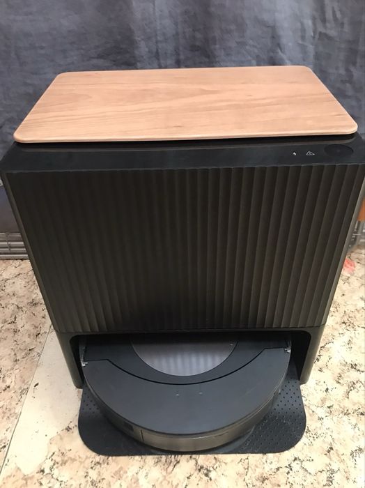 Робот прахосмукачка iRobot Roomba Combo j9+