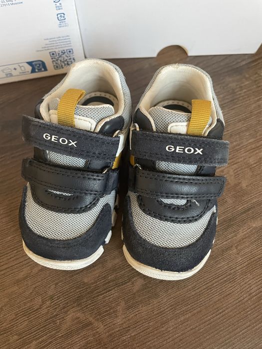 Сникърси Geox 19