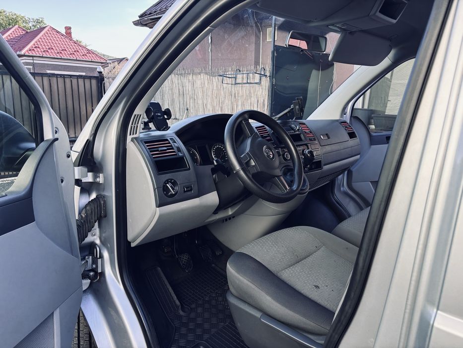 Volkswagen Caravelle 2015