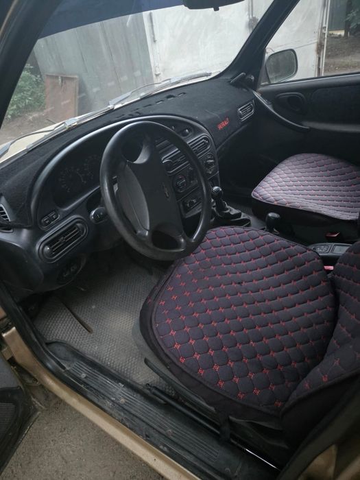 Chevrolet Niva 2005