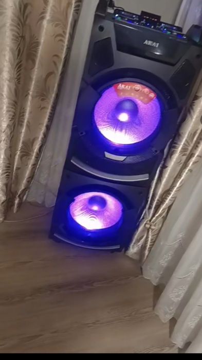 Vand boxa akai impecabila