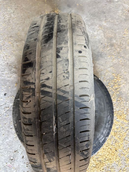 Гуми 4 броя 215/75 r16c