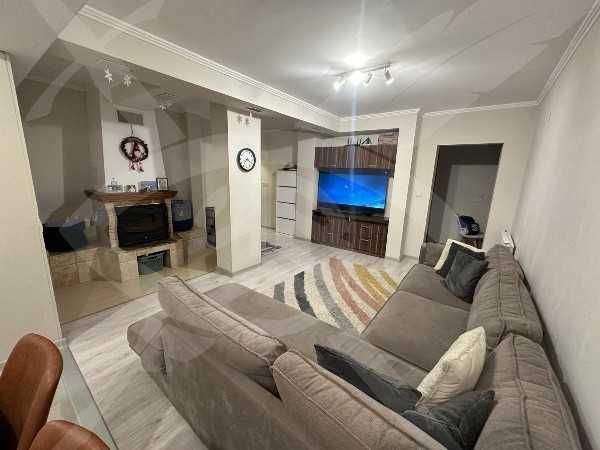 Четиристаен апартамент в Коматевски възел!