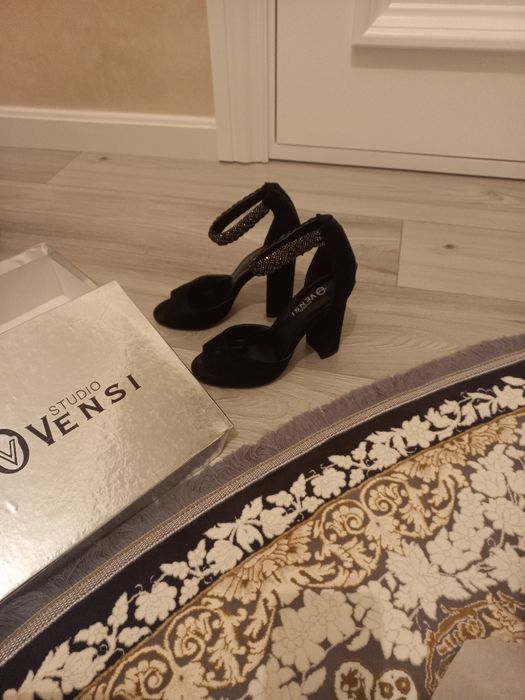 Qora zamsh basanoshka turkiya