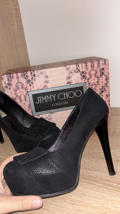 Pantofi cu toc negri piele intoarsa /cu platforma