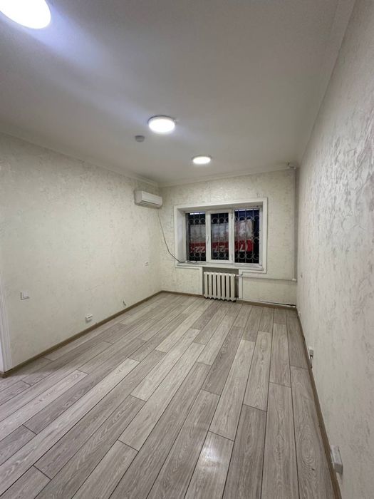 Продается офисное помещение вдоль дороги