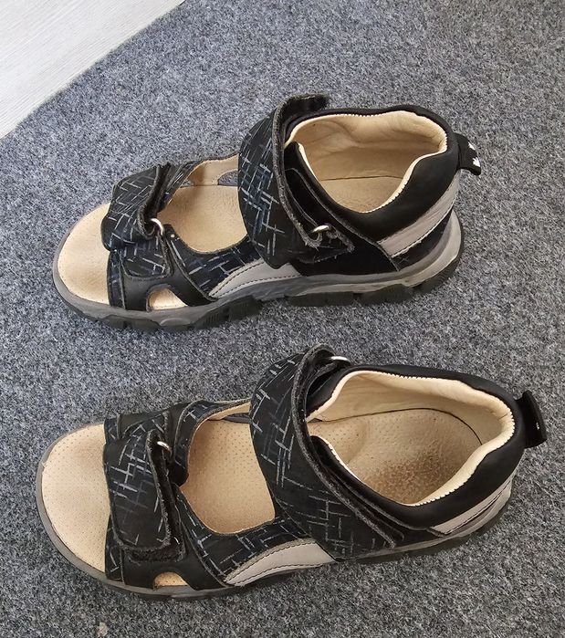 Сандалии на мальчика