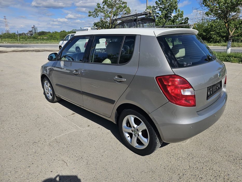 SKODA Fabia 2010 — imagine 4
