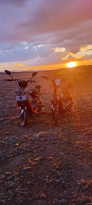 Продам электраскутер ск8
