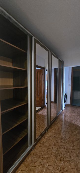 Închiriez apartament 3 camere decomandate, 75 mp – Zonă liniștită, aproape de școli și parc