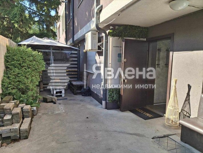 Дава се под наем Магазин в София, Витоша - 50 кв.м за 1000 € - Снимка #3