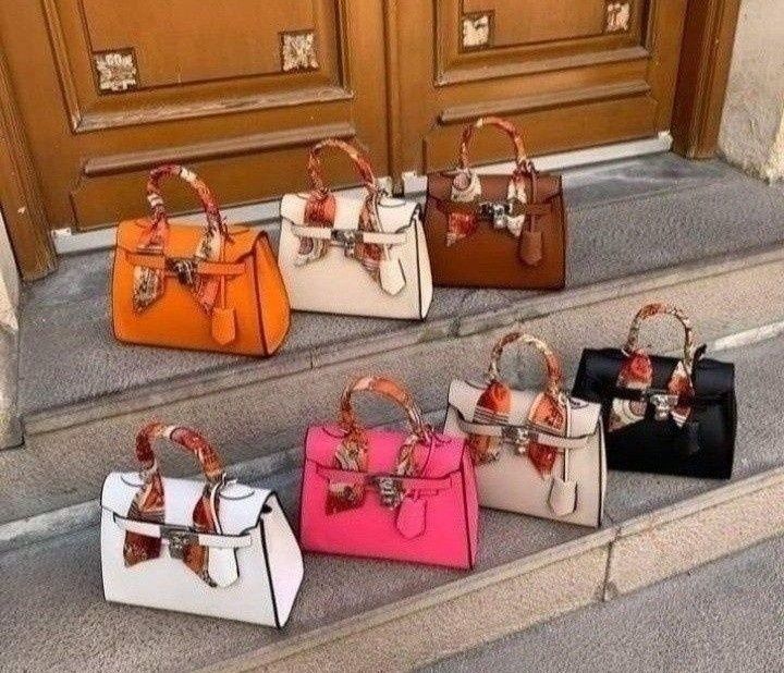 Genti dama,dimensiune medie(33cm L)si mare(40cmL),saculet,etichetă