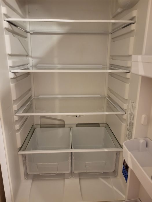Продам холодильник Indesit 185см