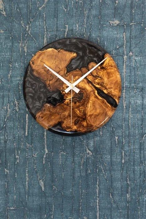 Настольные часы BIOSY из дерева и эпоксидной смолы