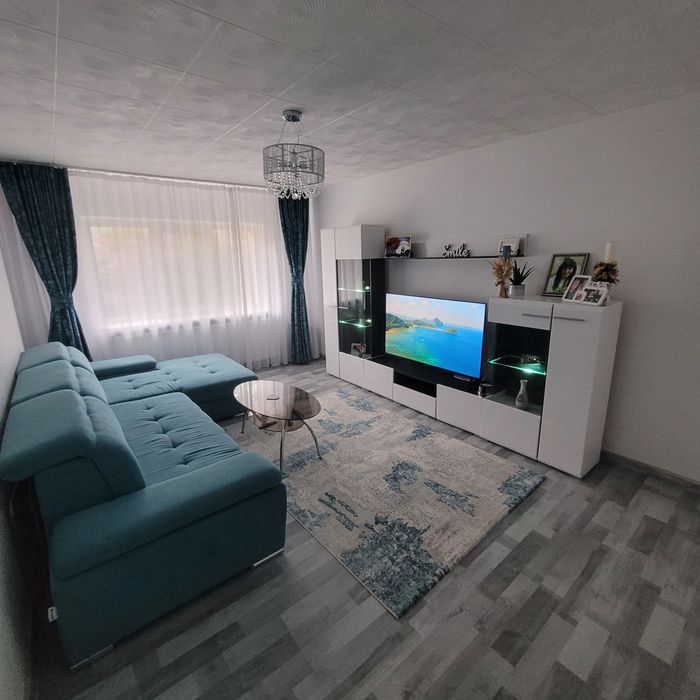 Inchiriez apartament
