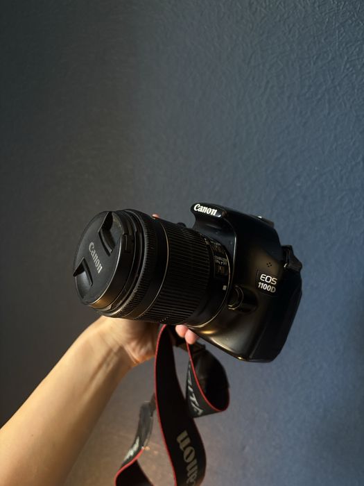 Продается камера Canon 1100D