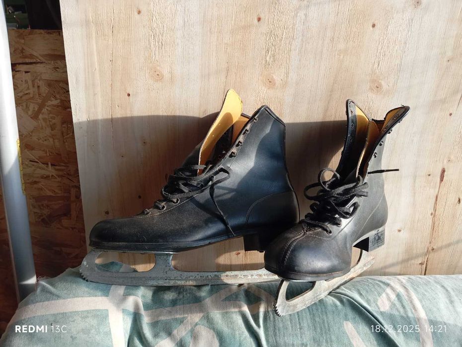 Patine negre noi CANADA