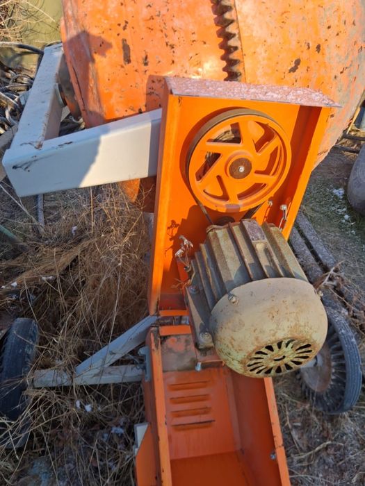 Продам бетономешалку