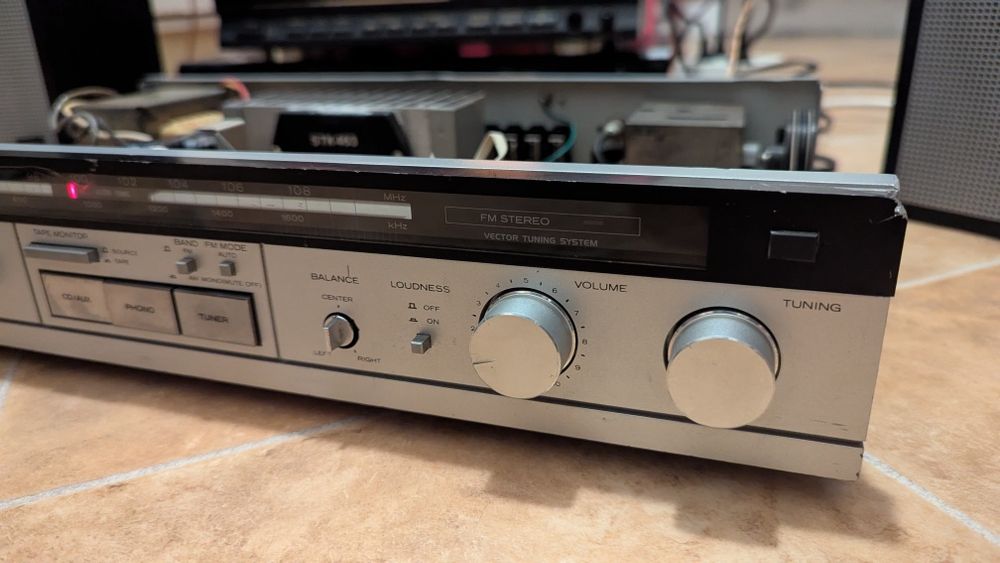 Amplituner Hitachi HTA-2