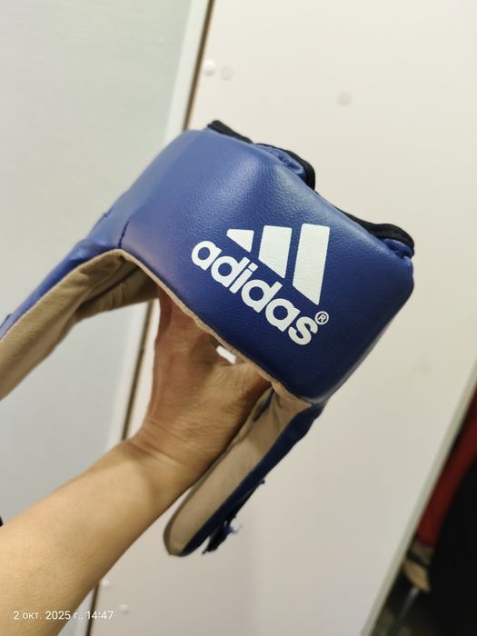 Продам боксерский шлем и перчатки