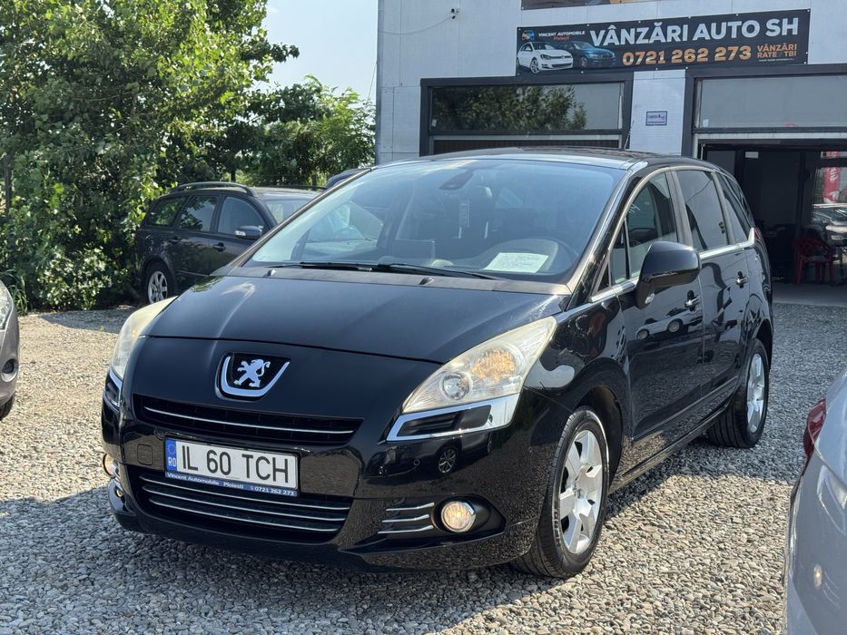 PEUGEOT 5008 2011