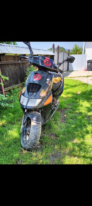 Vând Aprilia SR 50 RACING