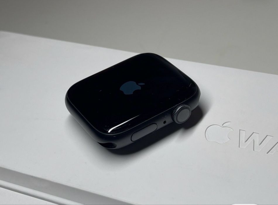 Apple Watch Series 6 44mm Space Gray Aluminum Case