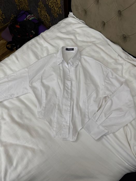 Рубашка белая продам