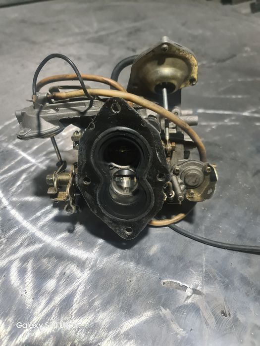 Продам карб с Уаза