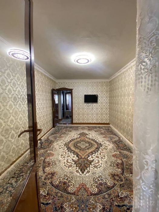 Чиланзар, рядом с метро — 2-комнатная квартира