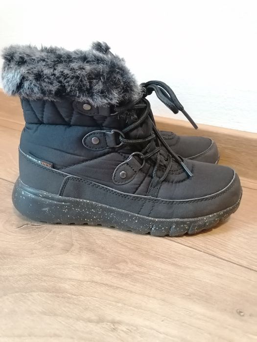 Ghete impermeabile pentru femei