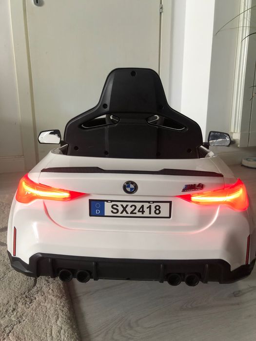 Mașinuța electrică BMW M4