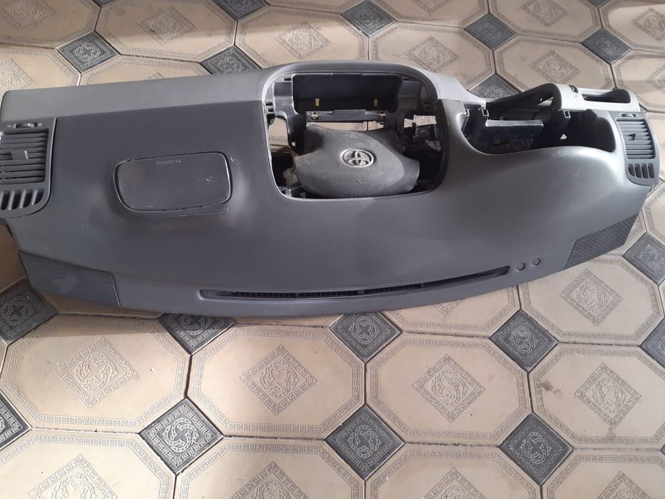 Продам торбеду-панель на тойоту камри.