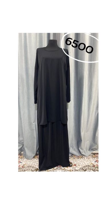 Продам костюм новый