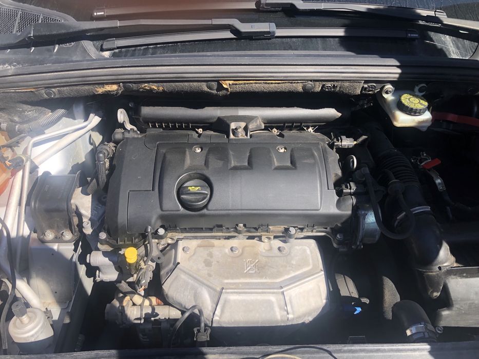 Peugeot 308 1.4 vti 95 к с на части