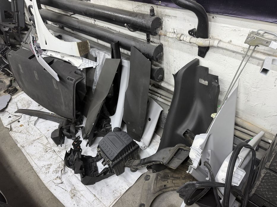 Monza разбор аксессуар есть все для авто