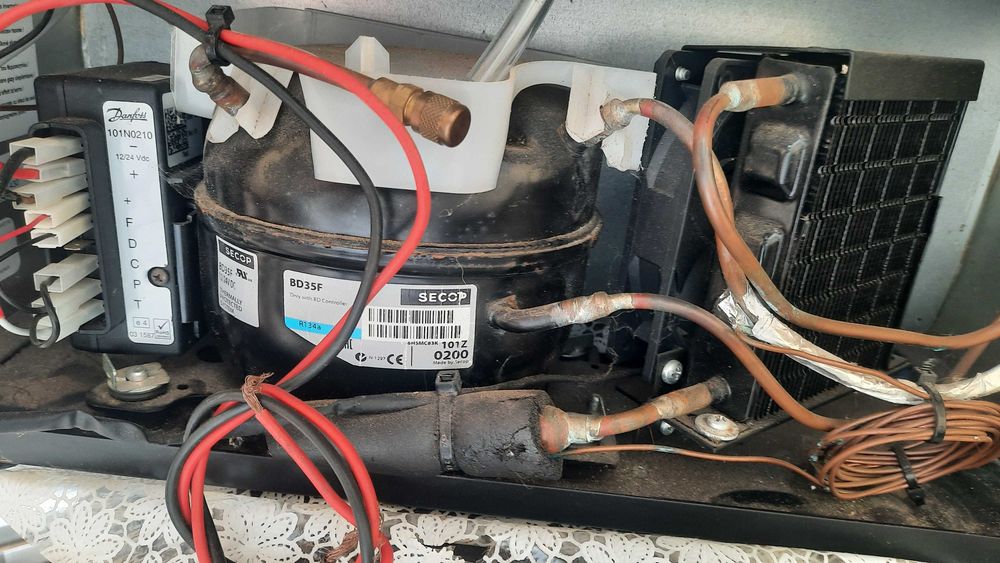 Компресорен хладилник 12V, 24V