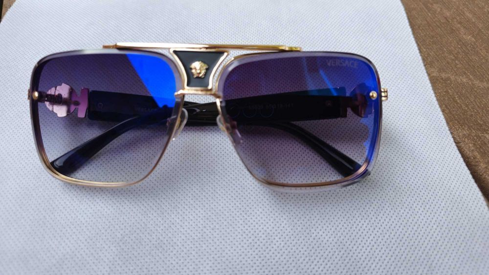 Ochelari de soare Versace lentila albastra, rama aurie