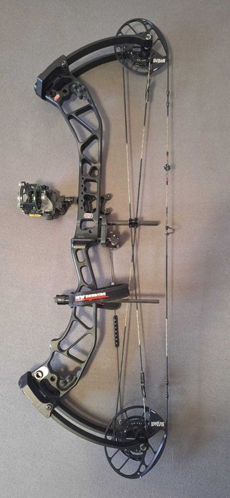 Arc compound RTS (ready to shoot) PSE Evo EVL 32