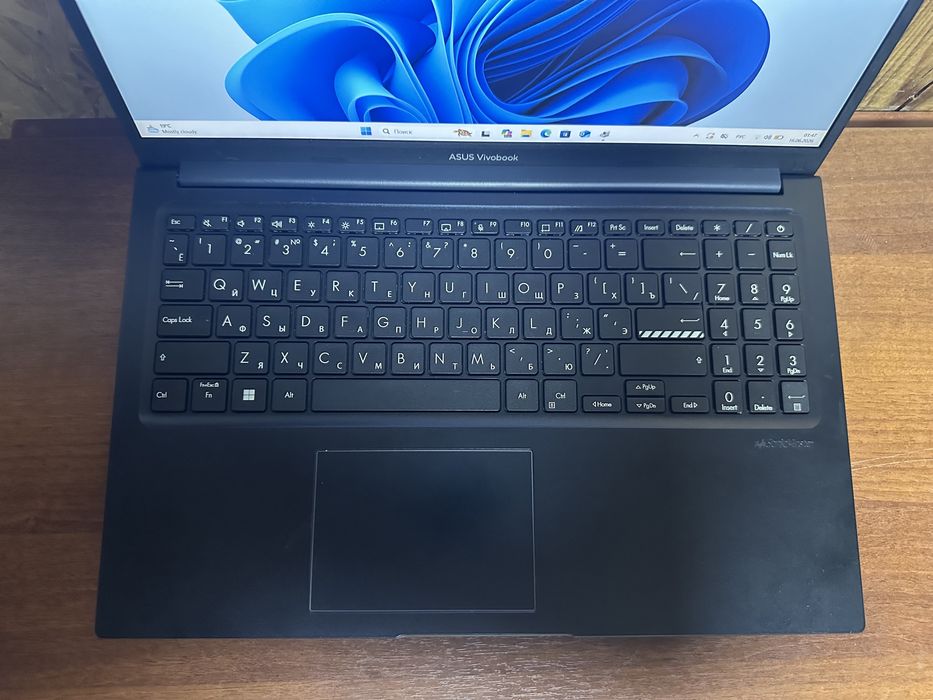 Ноутбук - intel Core i3(12th)/RAM 8Gb/SSD 512Gb/intel UND Graphics